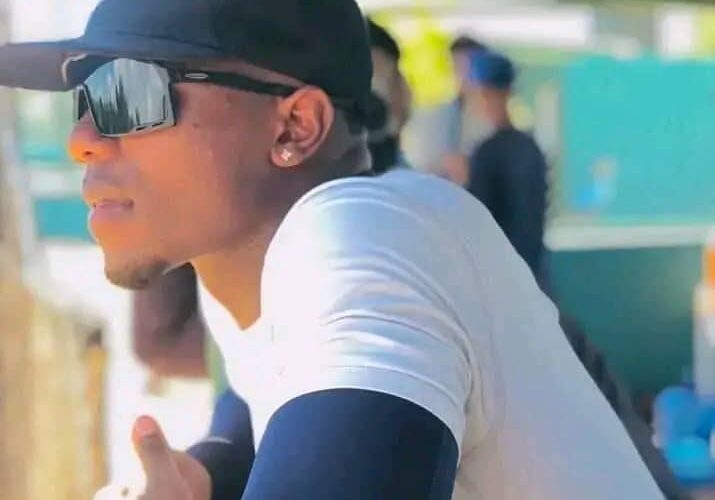 De casta le viene al galgo