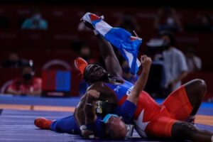 COI premia al cubano Raúl Trujillo como entrenador del año