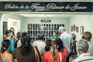 Cuatro nuevas luminarias a Salón de la Fama Palmar de Junco