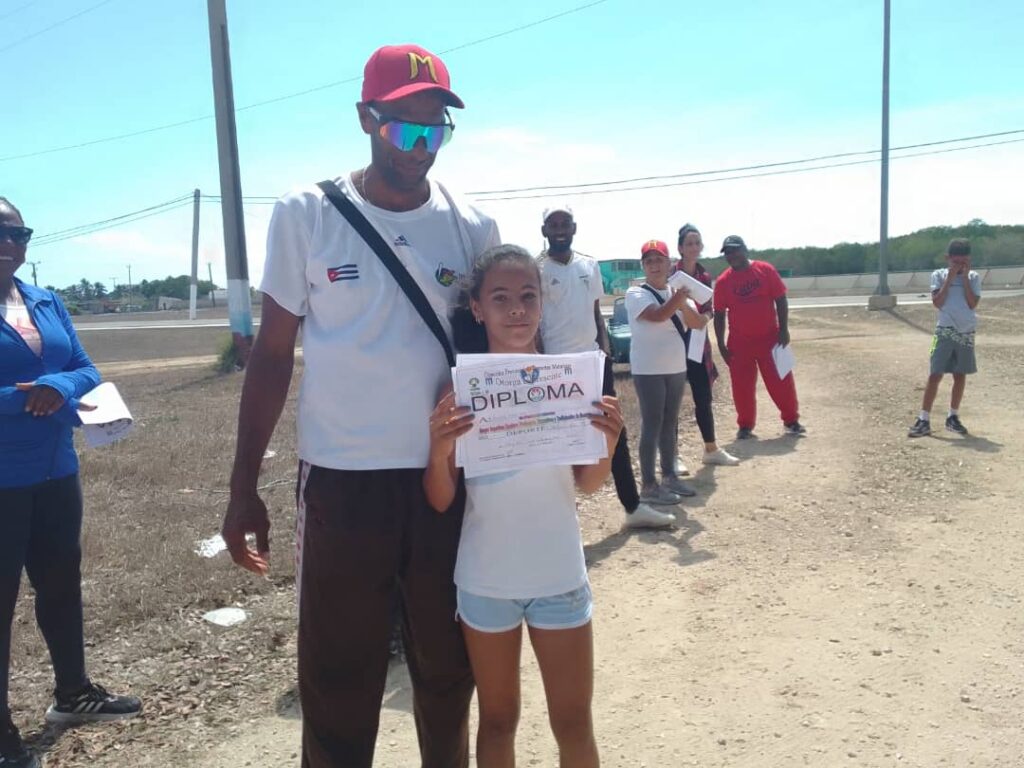 Joven unionense avanza con paso firme en la velocidad