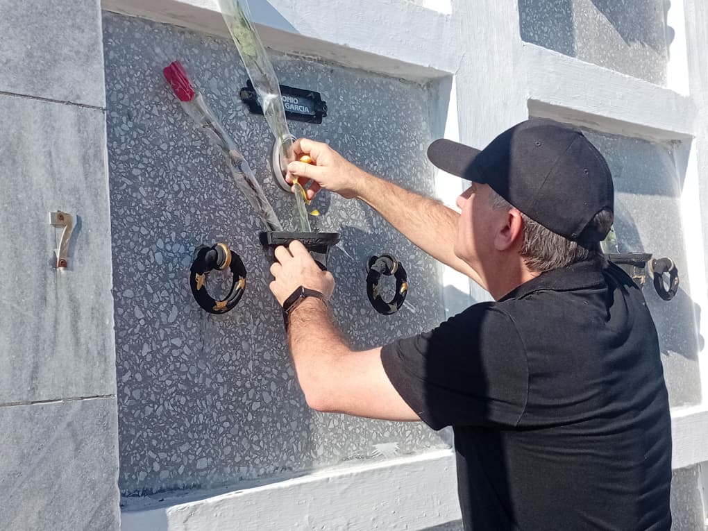 Gloria por los caídos en la defensa de la patria