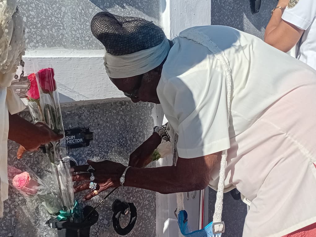 Gloria por los caídos en la defensa de la patria