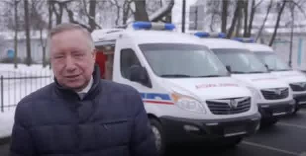 Gobernador de San Petersburgo cumple promesa con donación de ambulancias para el Sistema de Salud cubano