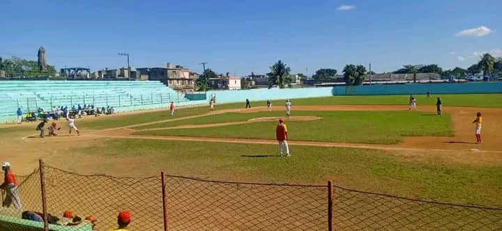 Rinden tributo a primer juego de béisbol desarrollado en Cuba