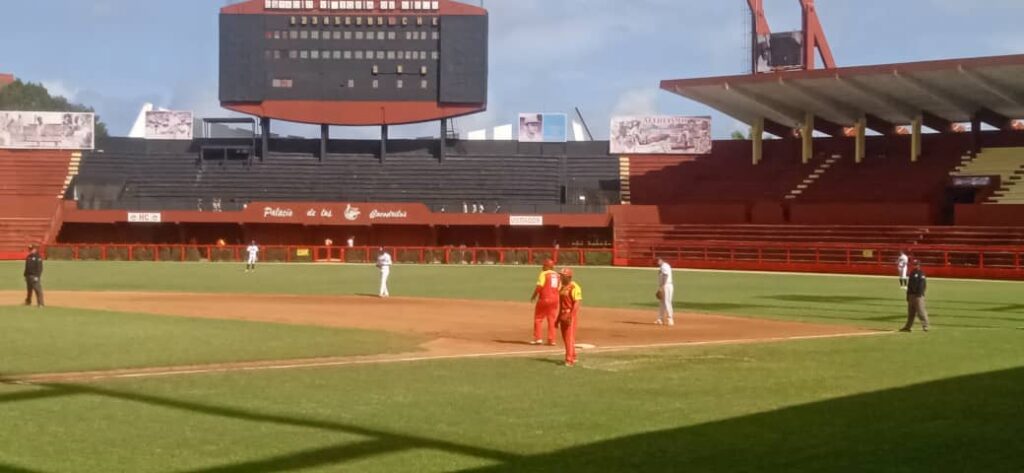 Béisbol: Los toros camagüeyanos se ahogan en el pantano matancero