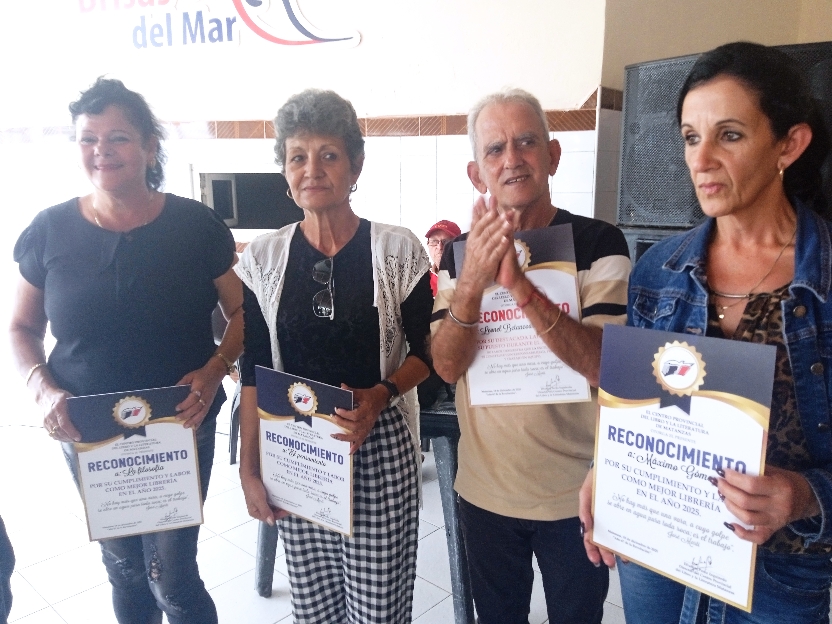 Reconocimiento trabajadores literatura