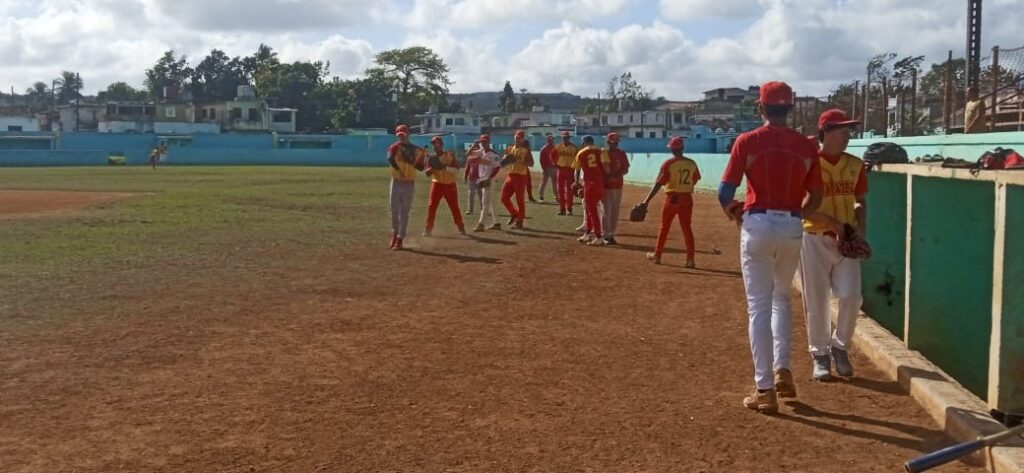 Prosigue etapa de preparación de equipo de béisbol matancero con vistas a torneo nacional 