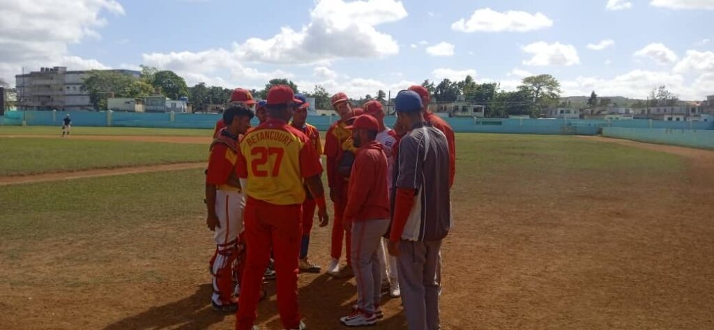 Prosigue etapa de preparación de equipo de béisbol matancero con vistas a torneo nacional 
