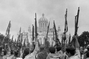 A la reacción solo se puede oponer la revolución