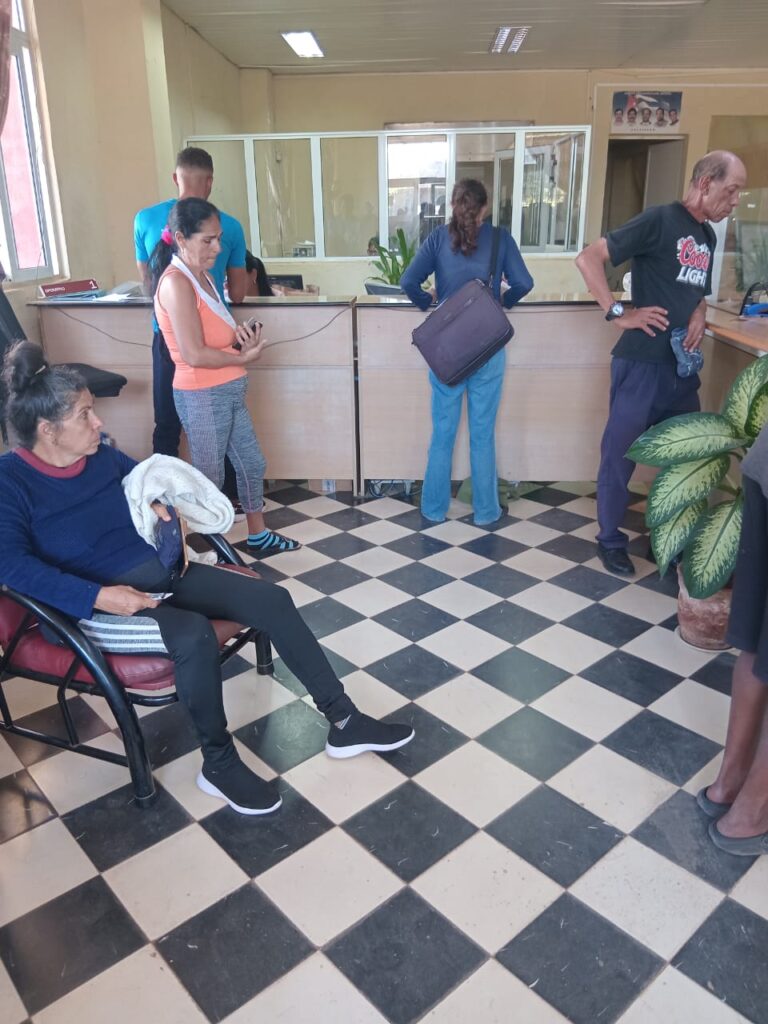 Bandec en Matanzas reajusta sus servicios bancarios