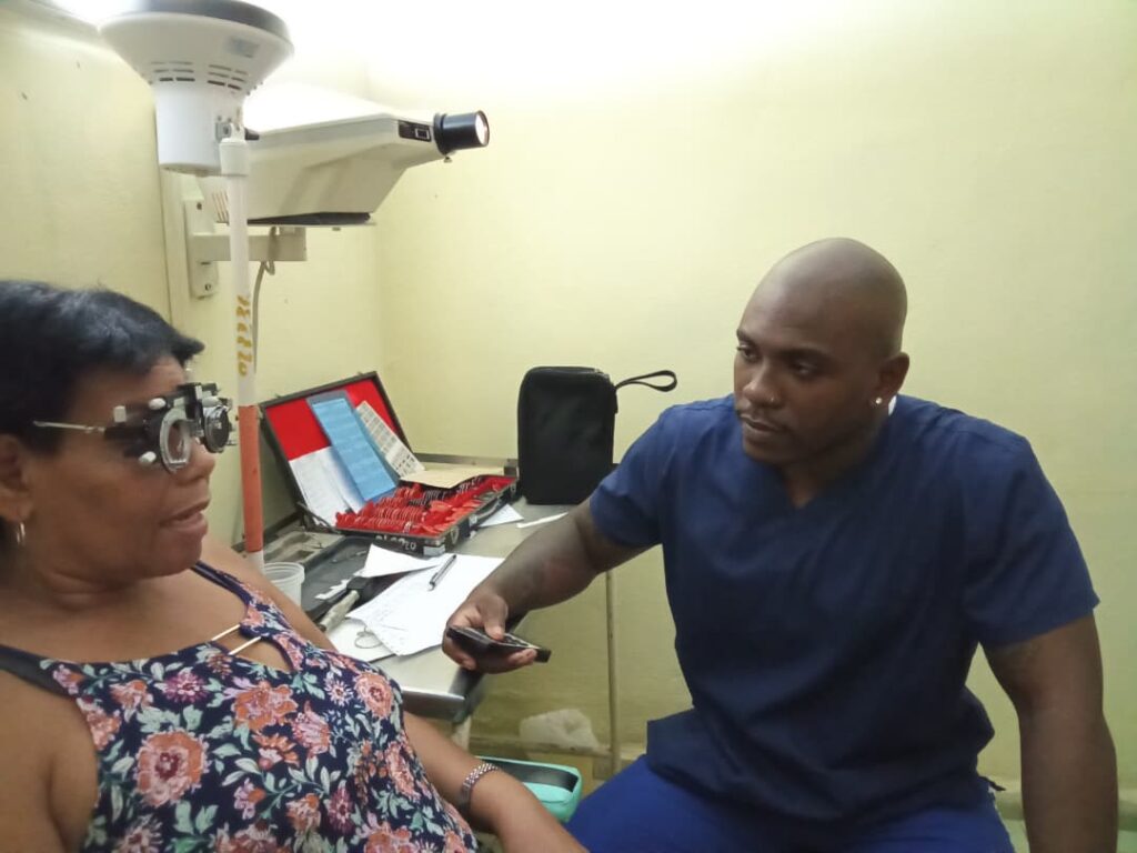 Especialistas médicos prestan servicios en Unión de Reyes