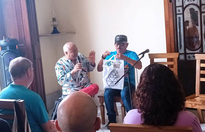 Al Festitim, maestro mexicano viene encantado