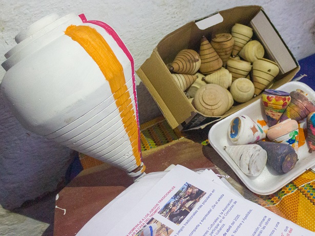 ¡A bailar en casa del trompo!. Foto: Izet Morales