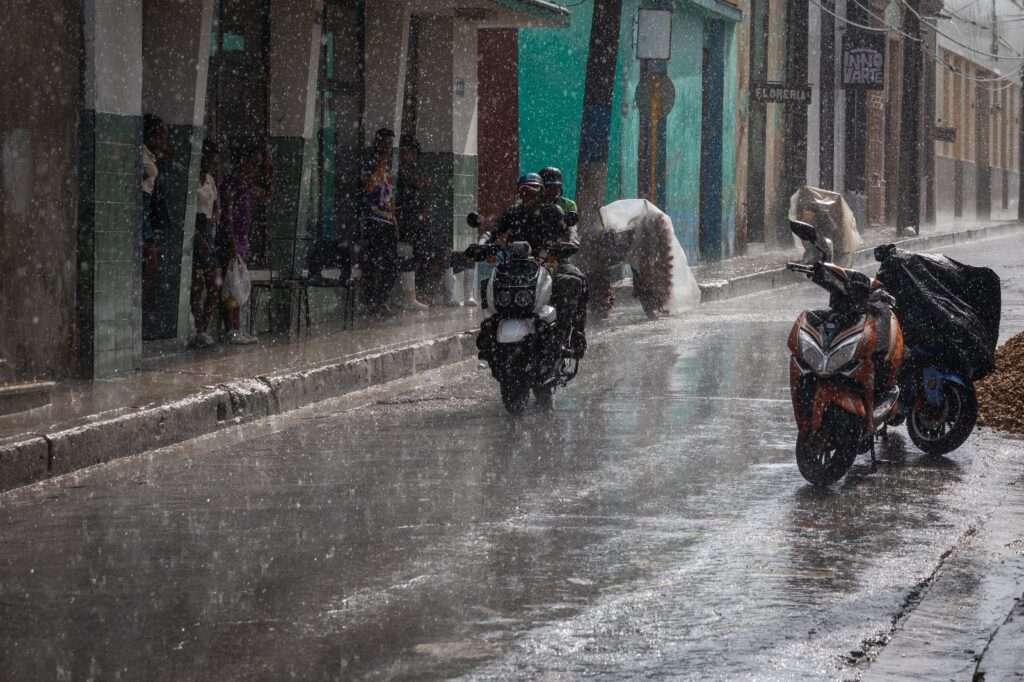 Frente frío con lluvias en Matanzas. Foto: Raúl Navarro