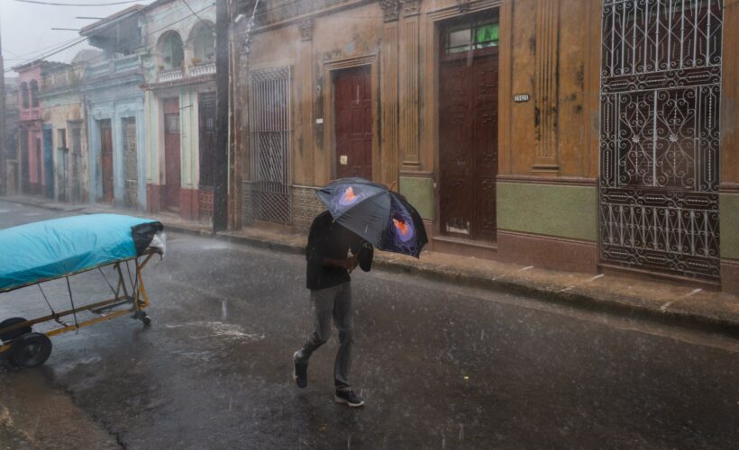 Frente frío con lluvias en Matanzas. Foto: Raúl Navarro