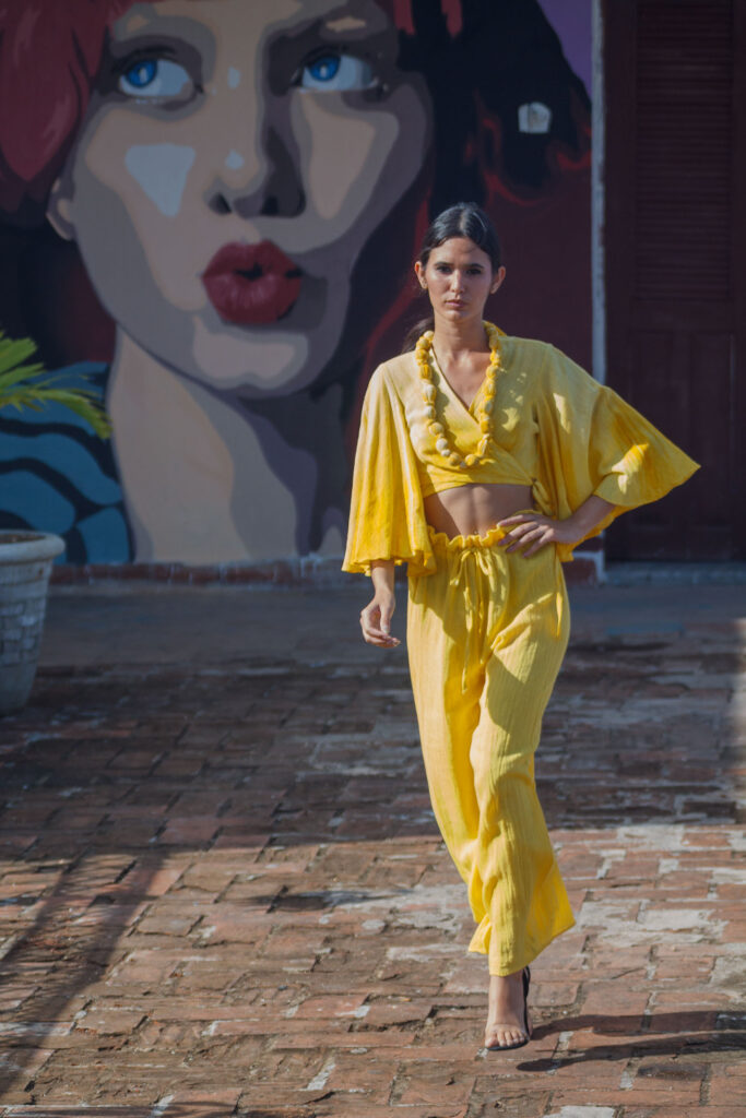 Pasarela en II Salón de Premiados Acaa