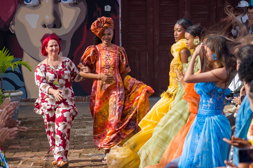 Pasarela en II Salón de Premiados Acaa