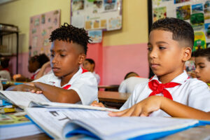 Cuba actualiza sus estrategias para defender el curso escolar ante el recrudecimiento del bloqueo