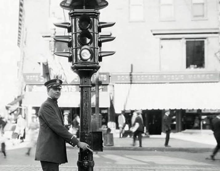 Postales Matanceras: El primer semáforo en Matanzas, Cuba