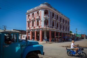 Colón: Donde el paso del tiempo se siente en cada calle