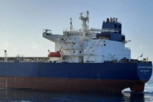 Ya se distribuyen en Cuba los derivados del crudo donado por Rusia