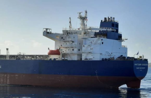 Ya se distribuyen en Cuba los derivados del crudo donado por Rusia