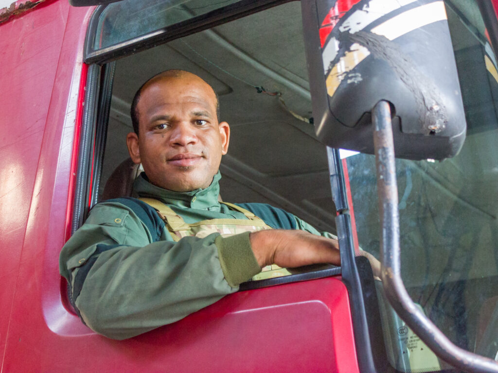 Yunior, joven bombero de estos tiempos, lealtad grabada a flor de piel