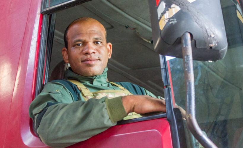 Yunior, joven bombero de estos tiempos, lealtad grabada a flor de piel