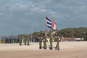 Combatientes honran el 65 aniversario del Ejército Central