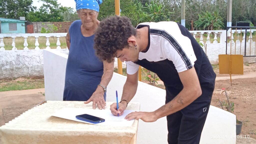 Trabajadores de Unión de Reyes reafirman su compromiso con la Patria. Fotos: De la autora y Yaudel Rodríguez Vento