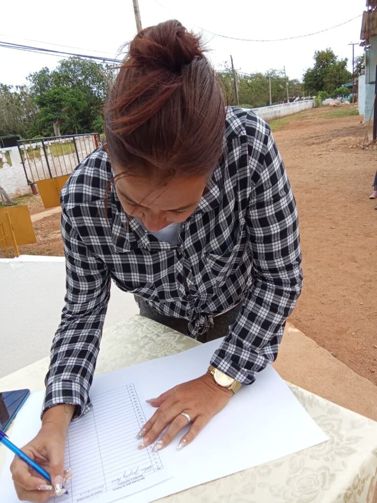 Trabajadores de Unión de Reyes reafirman su compromiso con la Patria. Fotos: De la autora y Yaudel Rodríguez Vento