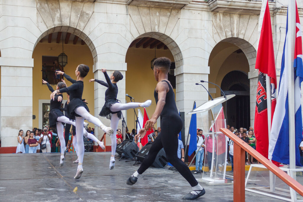 Conmemora pueblo matancero 65 aniversario de la proclamación del carácter socialista de la Revolución