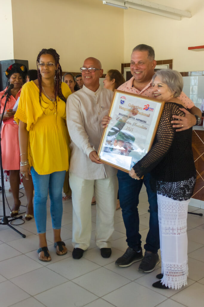 Sucursal Artex Matanzas: 15 veces Vanguardia Nacional. Foto: Izet Morales