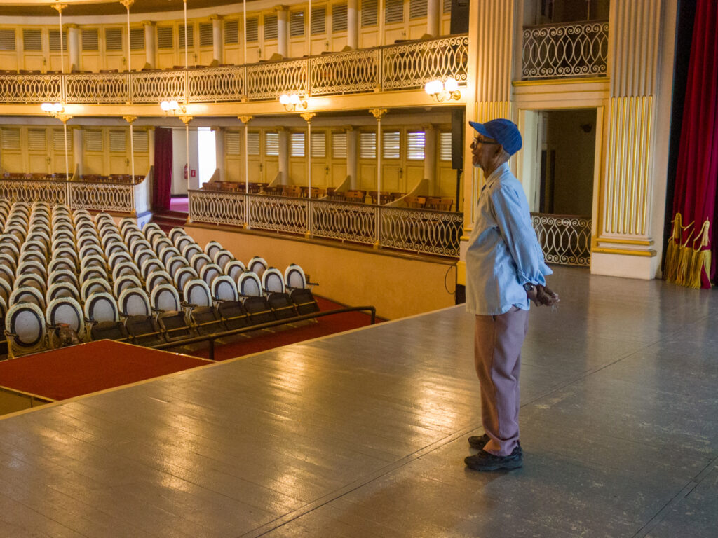 Este lunes el Teatro Sauto cumplió 163 años, en fecha que también es el Día del Técnico de la Escena.