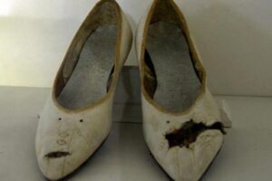 Naborí en Girón: Pudo más el poeta. Los zapatos de Nemesia