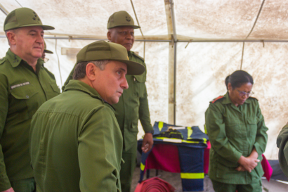 Bomberos y rescatistas: el ejercicio de salvar vidas. Foto: Izet Morales