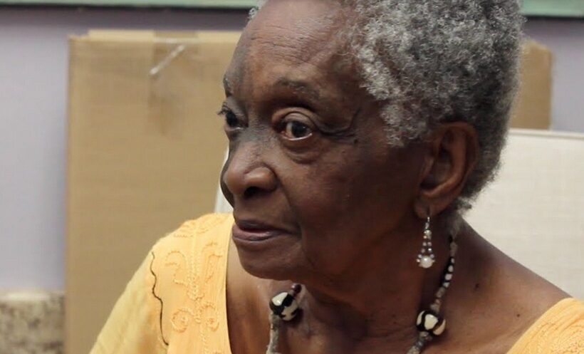 Georgina Herrera frente al espejo de sus 90 años