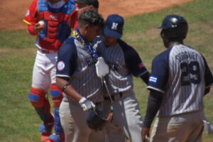 Holguín pasó la escoba