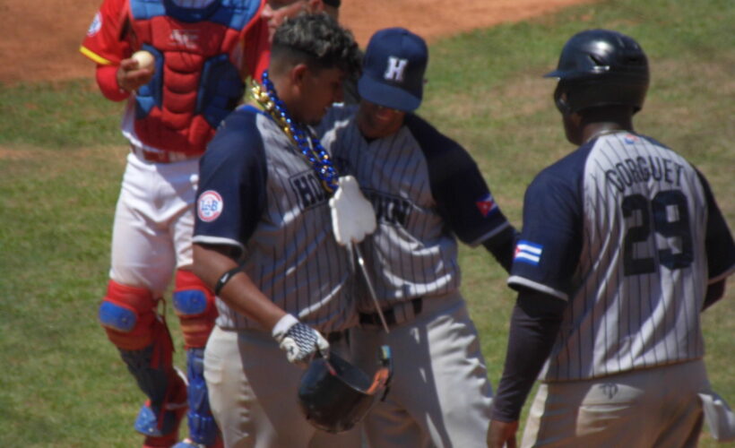 Holguín pasó la escoba