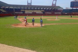 Industriales, domador de cocodrilos