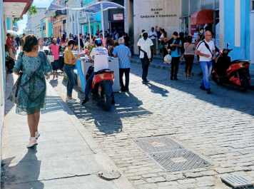 La Calle del Medio en Matanzas. Foto: tomada del perfil de Facebook de Luis Enrique Lauzurica Gonzalez
