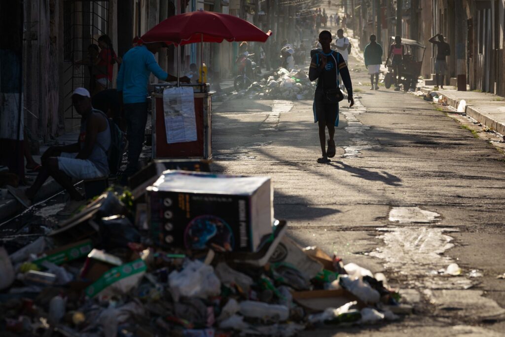 Matanzas: La advertencia está en las calles. Foto: Raúl Navarro González