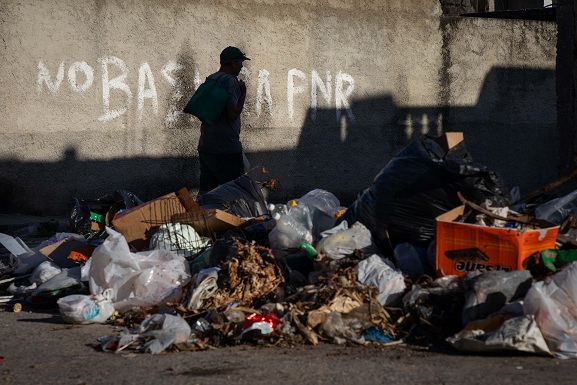 Matanzas: La advertencia está en las calles. Foto: Raúl Navarro González