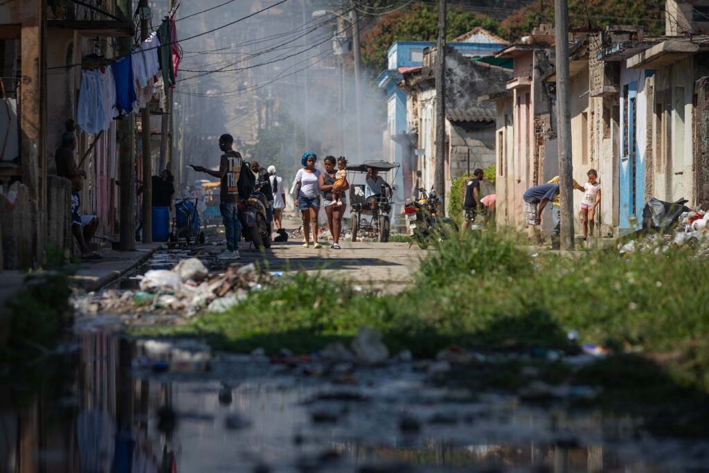 Matanzas: La advertencia está en las calles. Foto: Raúl Navarro González
