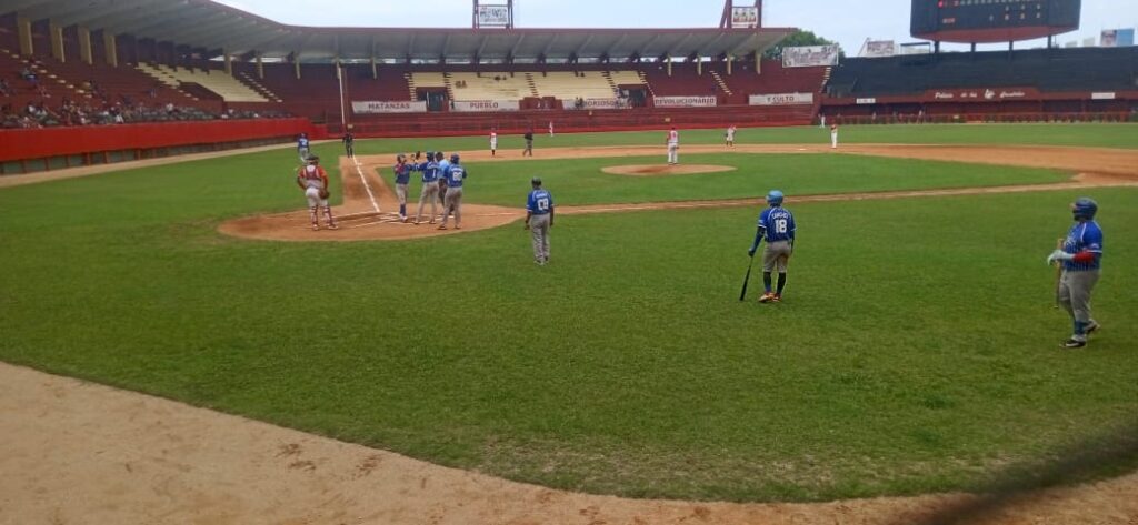 Victoria de los Leones de Industriales en el pantano