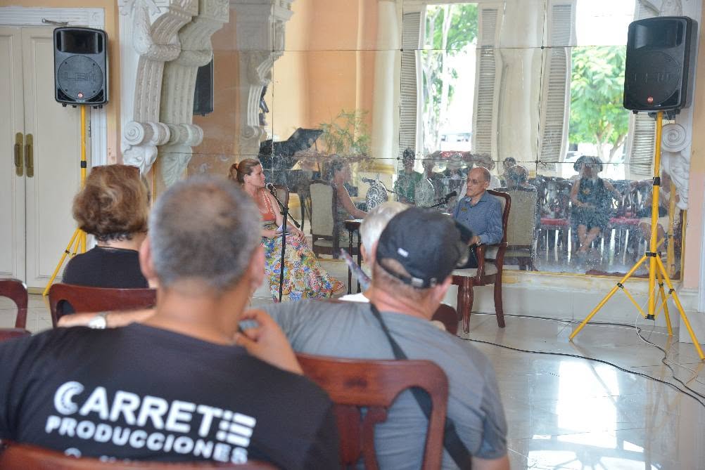 Conversando con un sabio del Renacimiento en la época contemporánea: Ercilio Vento Canosa. Fotos: Carrete Producciones