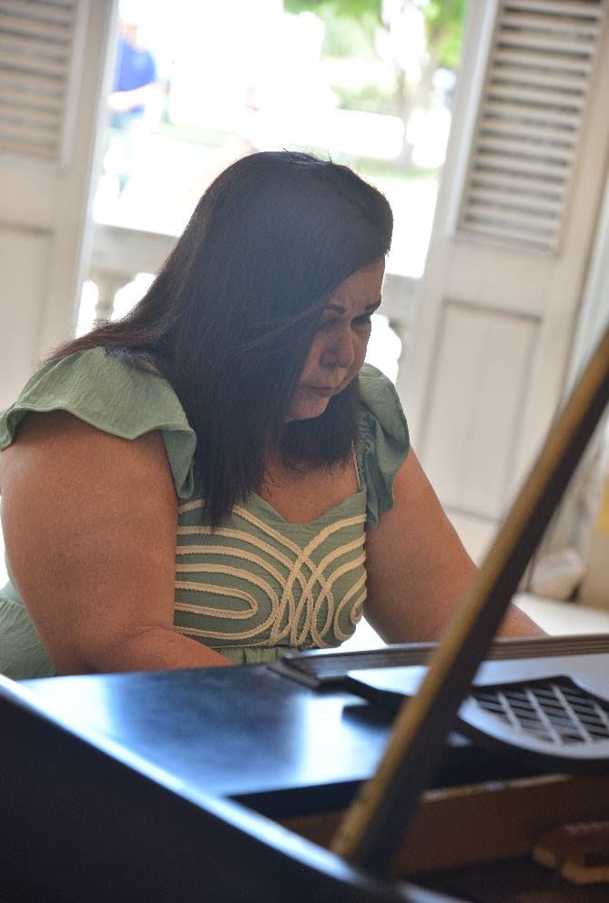 Conversando con un sabio del Renacimiento en la época contemporánea: Ercilio Vento Canosa. Fotos: Carrete Producciones