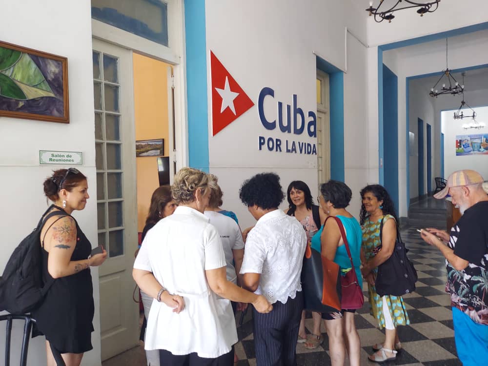 Solidaridad chilena, insumos médicos y amenazas de bombas