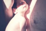 El padre que sostiene los mundos