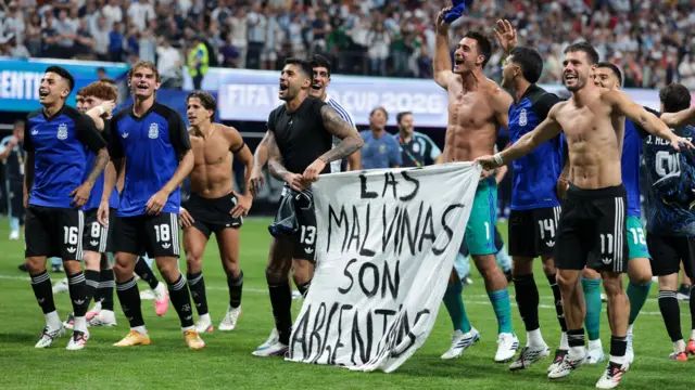 La cancha siempre será política